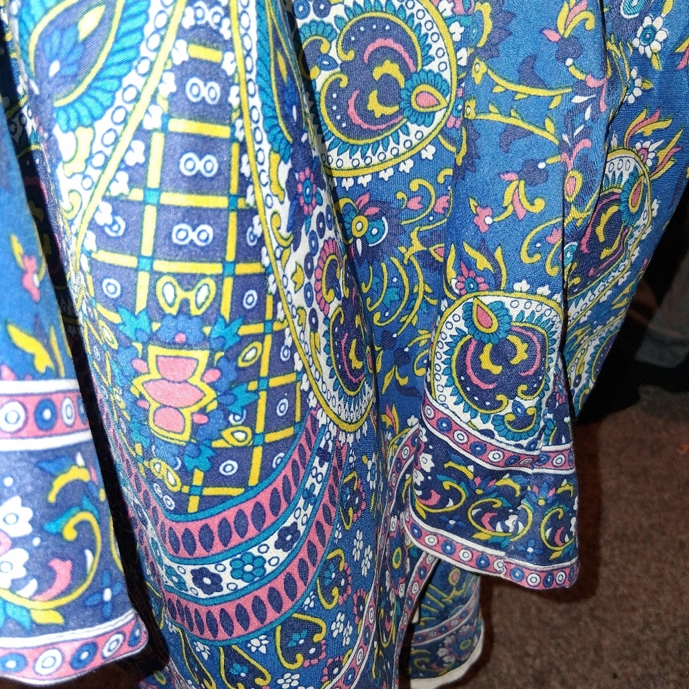 Blue Paisley Print Tank Top With Pinted Bottom Front Feels Like Silk - Picture 4 of 4